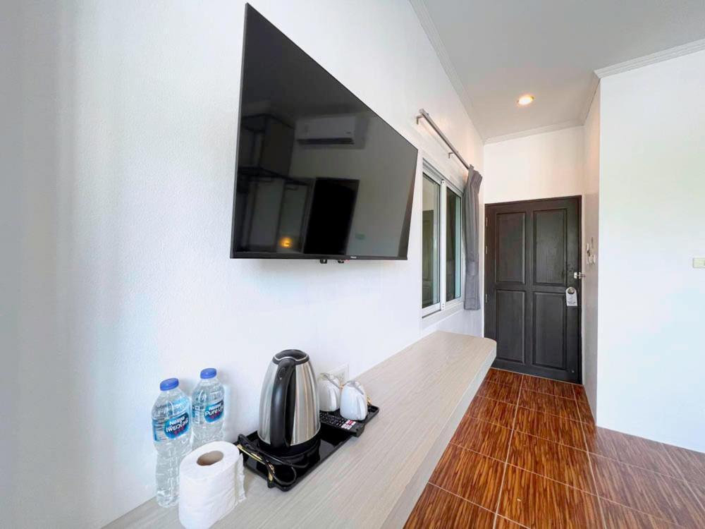 Hotel 88 House Patong Exterior foto